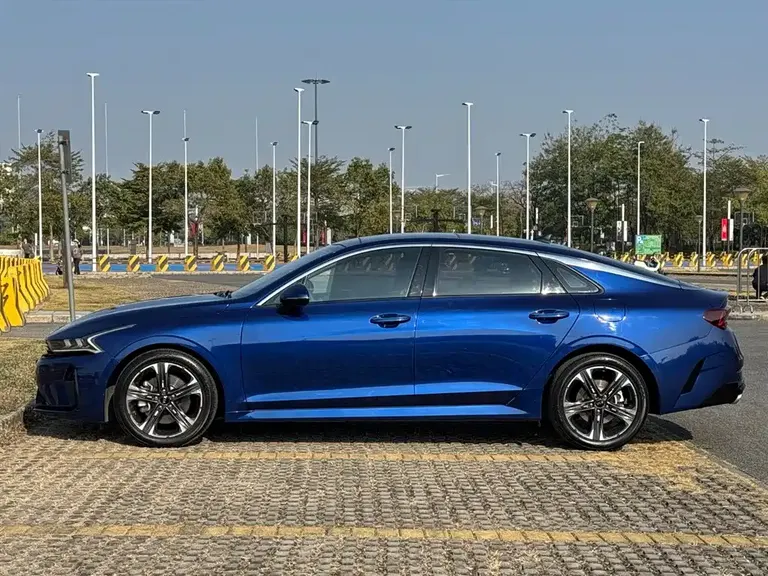 Kia K5 380 T GT-Line Distinguished Tech