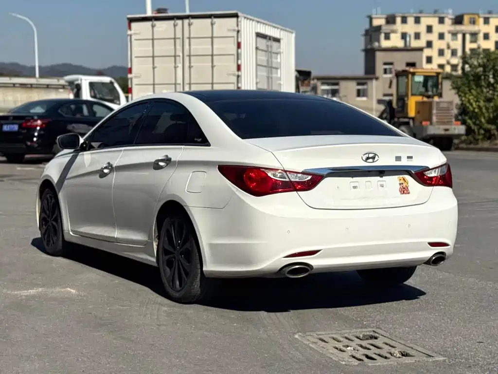 Sonata 索纳塔 2013款 2.4 L 自动豪华版 国IV