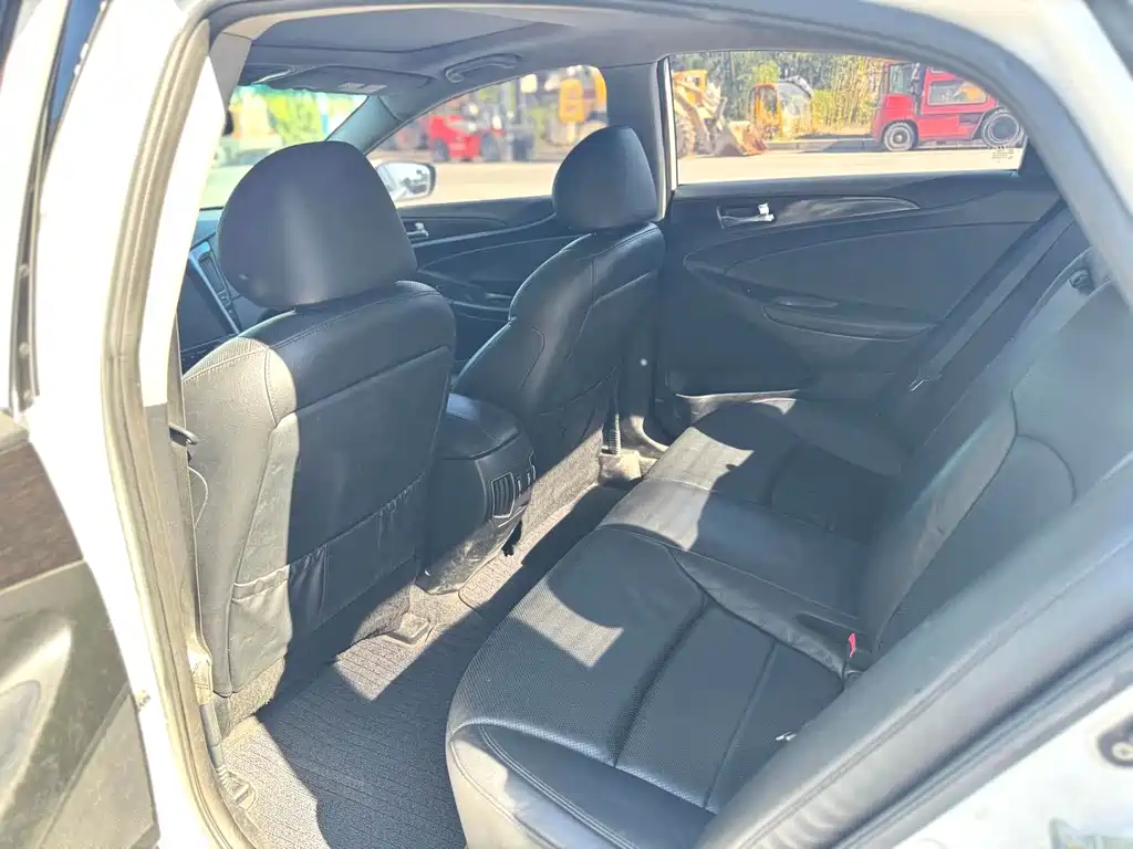 Sonata 索纳塔 2013款 2.4 L 自动豪华版 国IV
