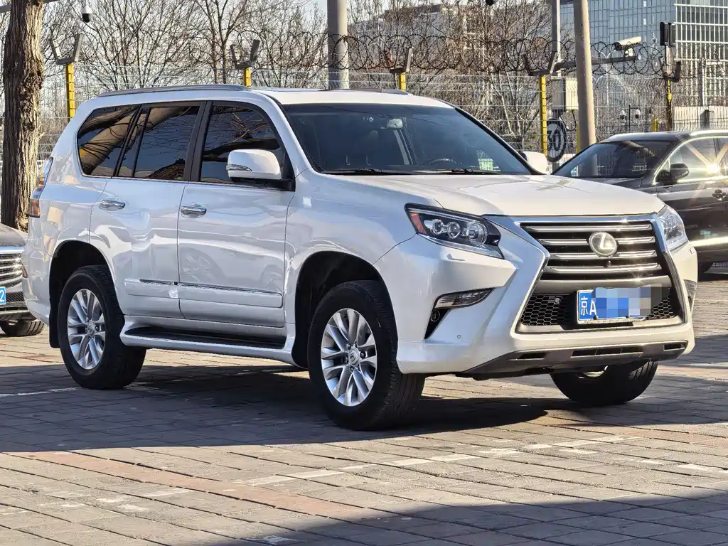 Lexus GX 400 Distinguished