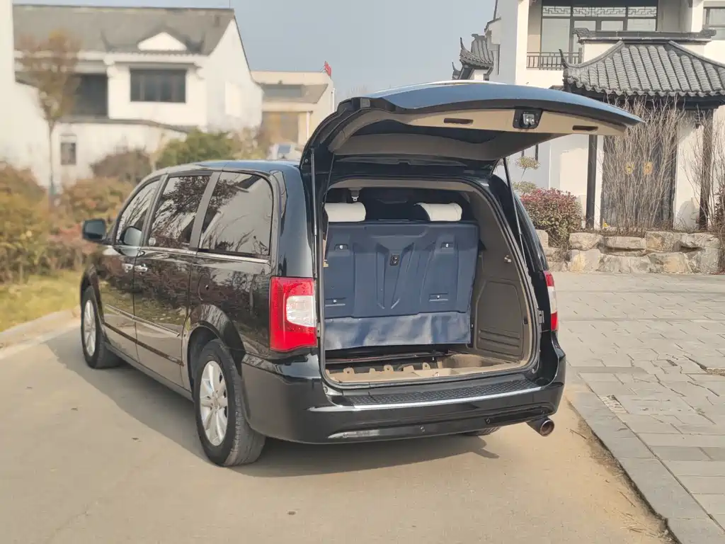 Pacifica (Import) 3.6 L Luxury