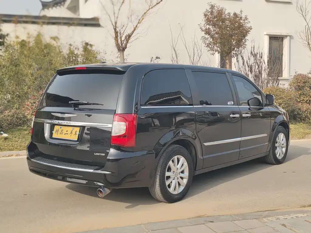 Pacifica (Import) 3.6 L Luxury