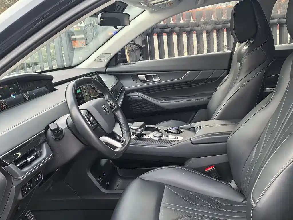 Changan UNI-K 2.0 T 2 WD Joy Style