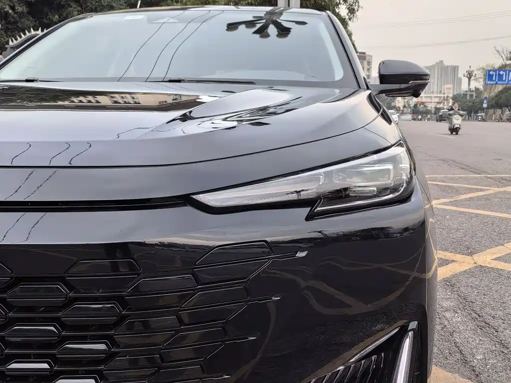 Changan UNI-K 2.0 T 2 WD Joy Style