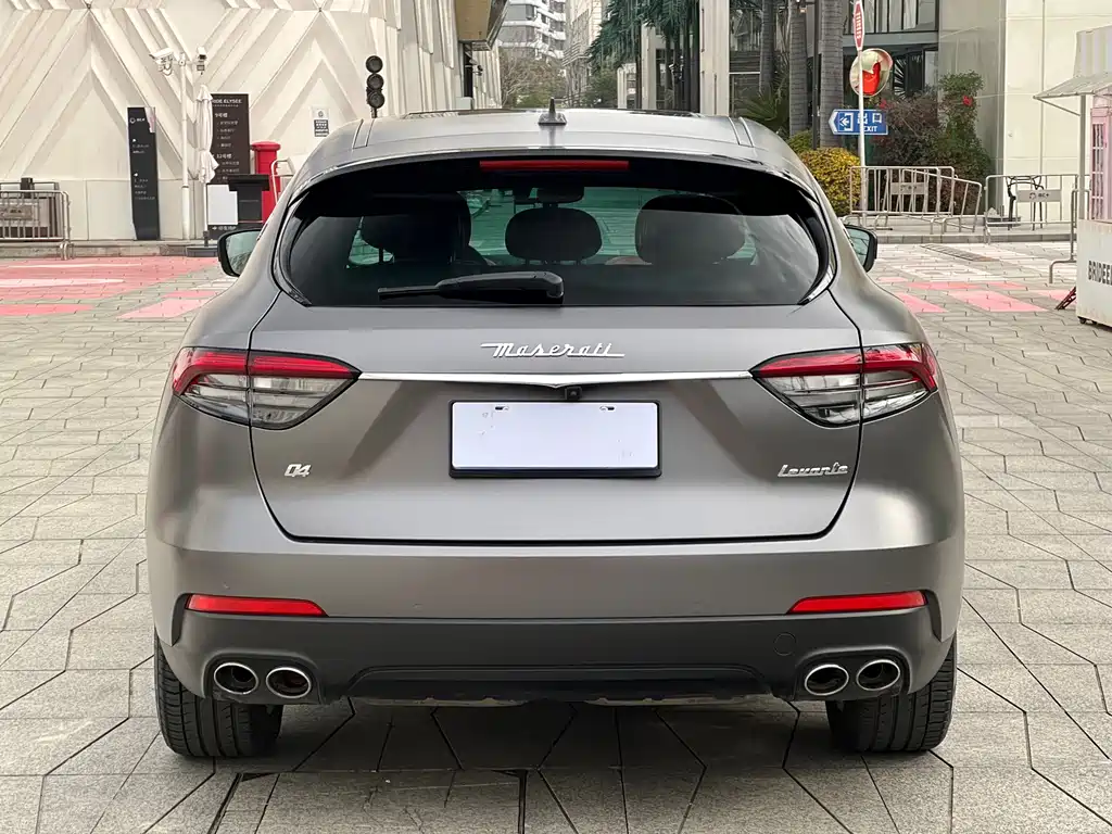 Levante 3.0 T Standard