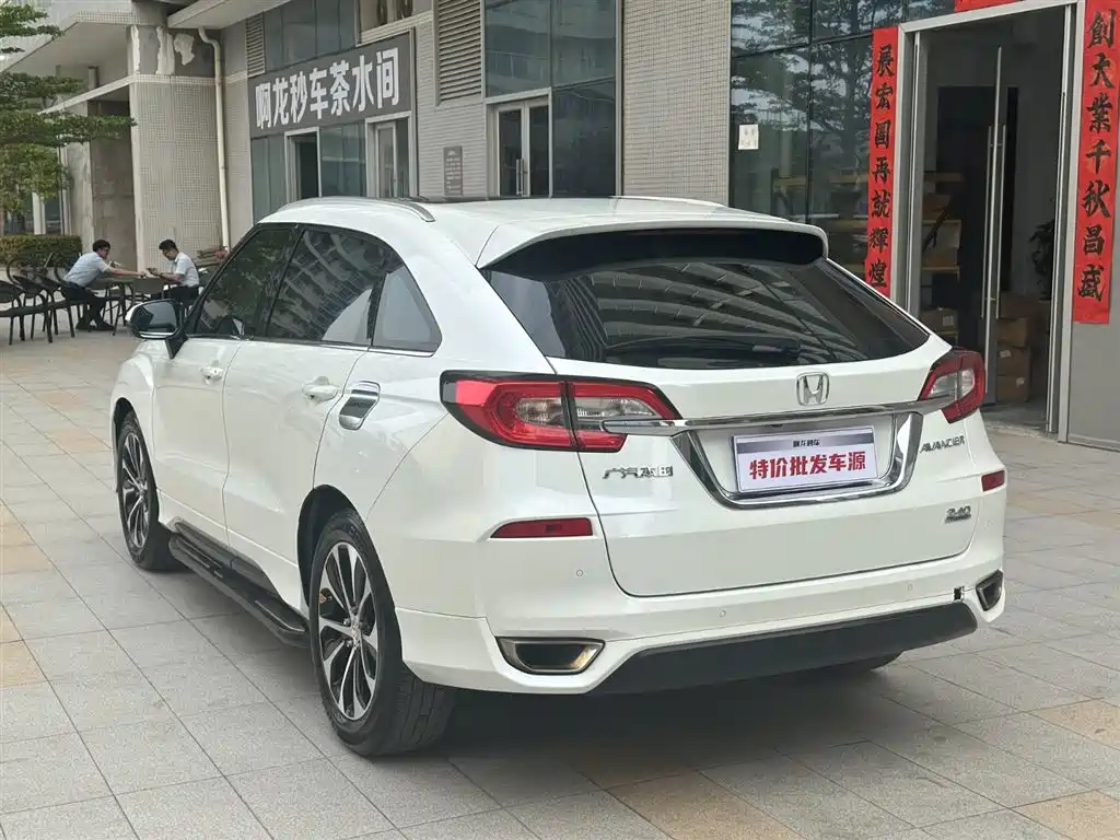 Avancier 240 TURBO 2 WD Premium