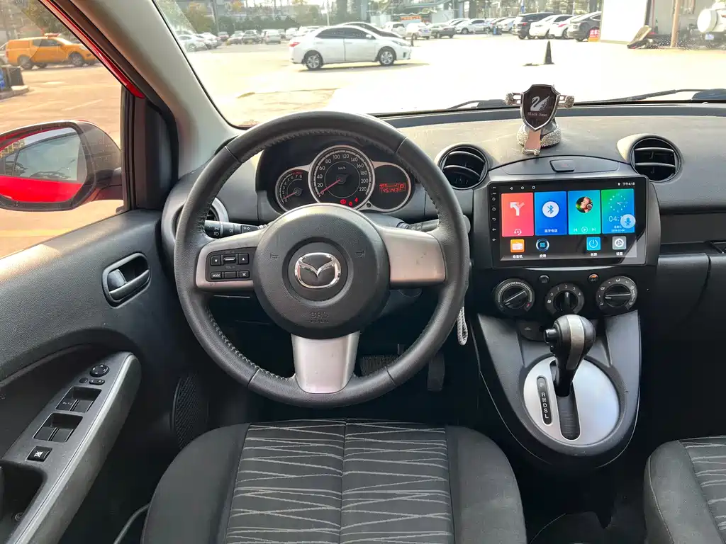 Mazda 2 Jinxiang Dynamic Shine 1.5 L Auto Fashion