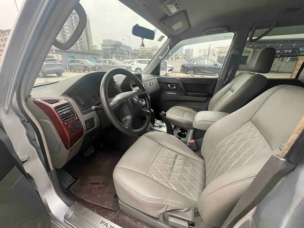 Pajero 帕杰罗 2008款 V73 3.0 L AT GLS
