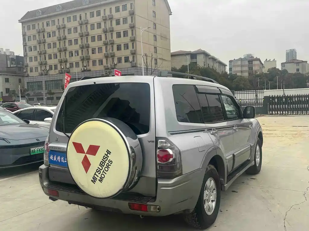 Pajero 帕杰罗 2008款 V73 3.0 L AT GLS