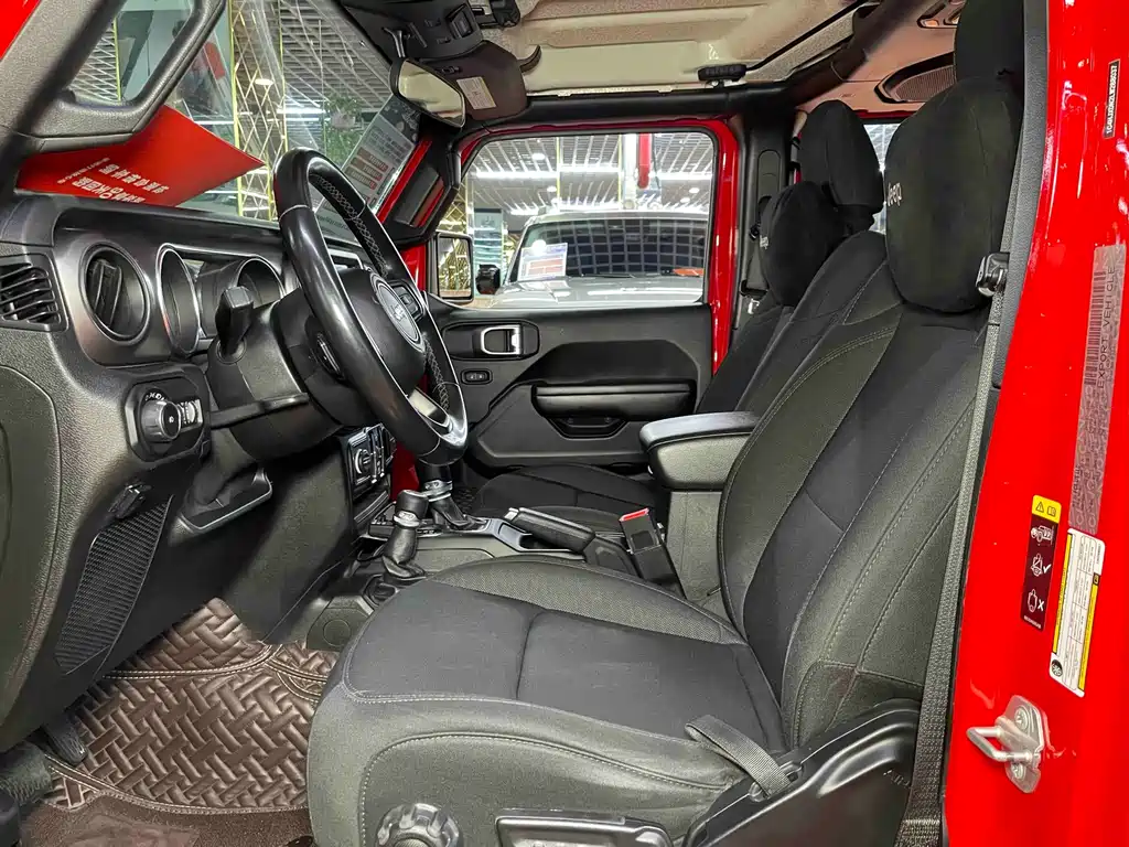Wrangler 2.0 T Sahara 4-door CN-V
