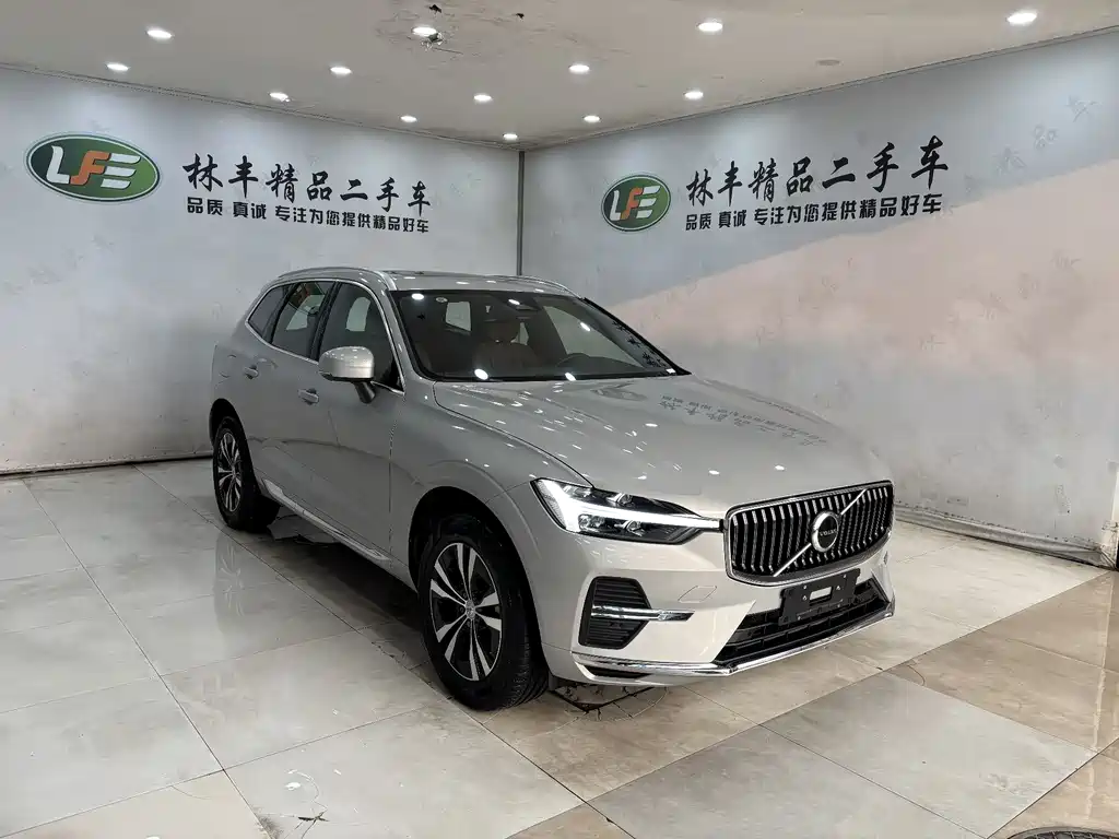 Volvo XC60 B5 4 WD Smart Ease Luxury