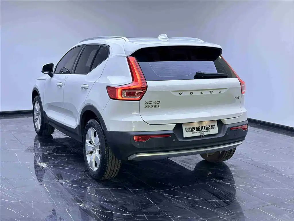 Volvo XC40 T4 4 WD Smart Travel Fashion