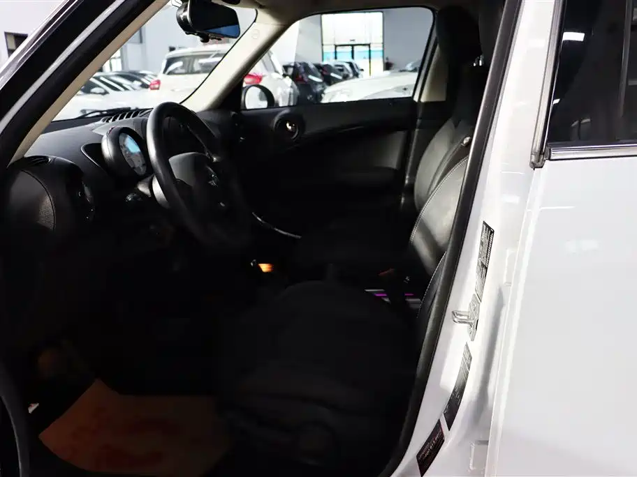 MINI COUNTRYMAN MINI COUNTRYMAN 2015款 1.6 T COOPER S ALL4 极致暗夜版