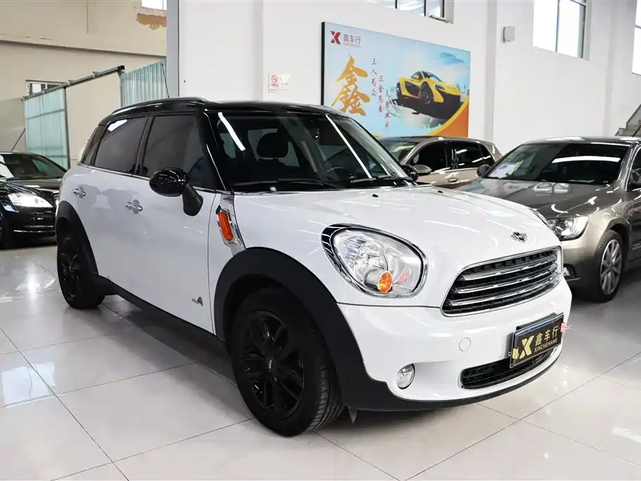 MINI COUNTRYMAN MINI COUNTRYMAN 2015款 1.6 T COOPER S ALL4 极致暗夜版