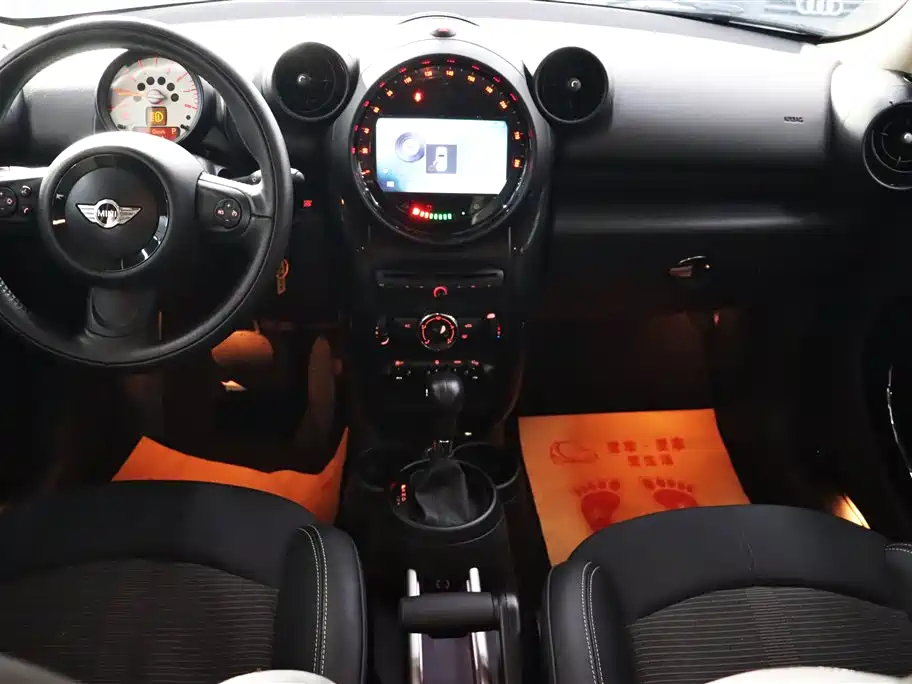 MINI COUNTRYMAN MINI COUNTRYMAN 2015款 1.6 T COOPER S ALL4 极致暗夜版