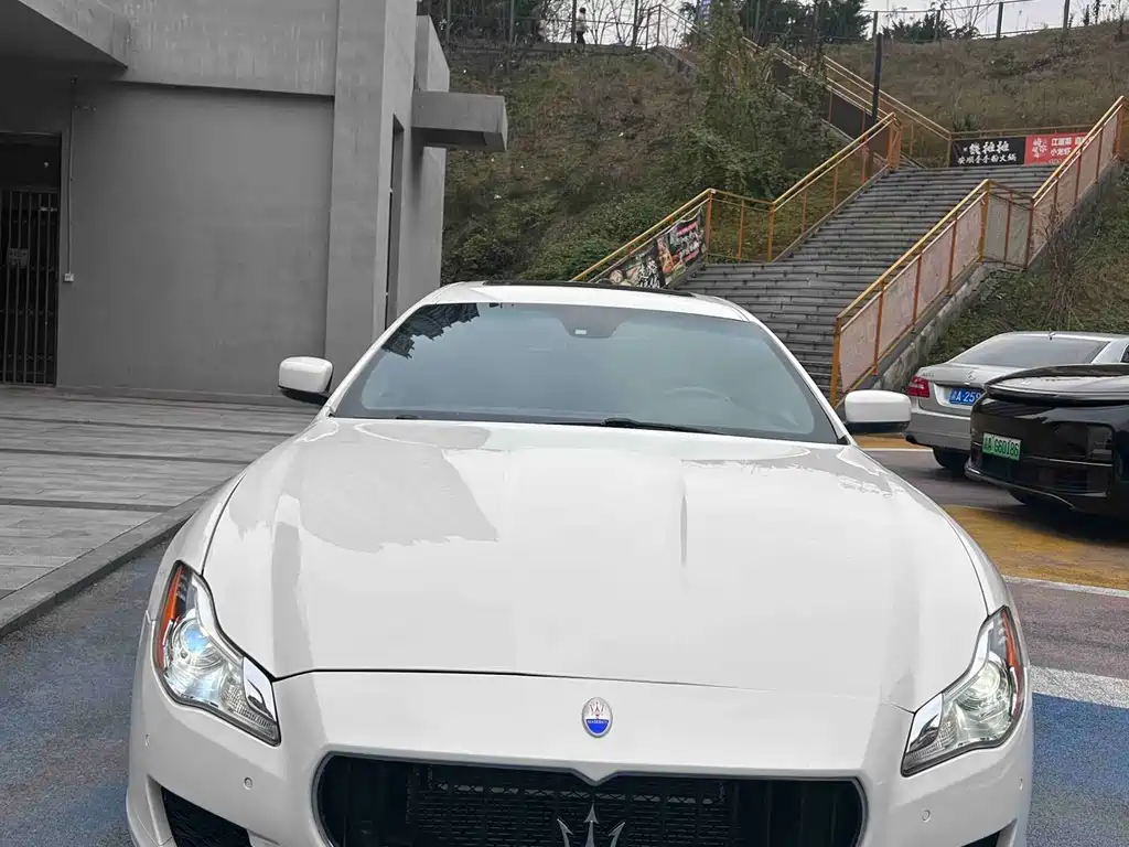 Quattroporte 3.0 T Standard