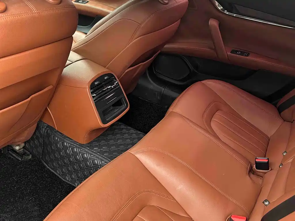 Quattroporte 3.0 T Standard