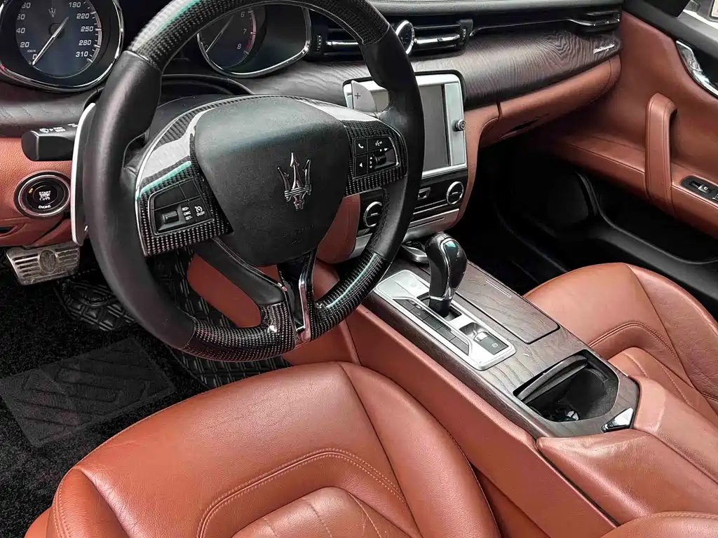 Quattroporte 3.0 T Standard