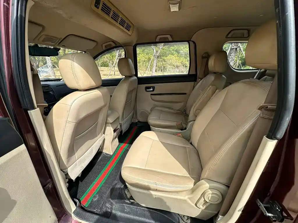 Fengguang 370 1.5 L Manual Standard SFG15-02 7-seat