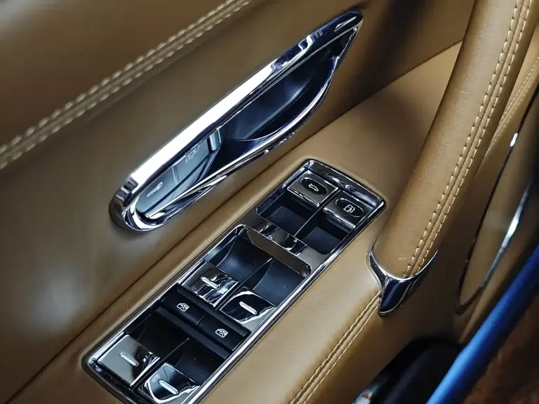 Bentley Flying Spur 4.0 T V8 Distinguished