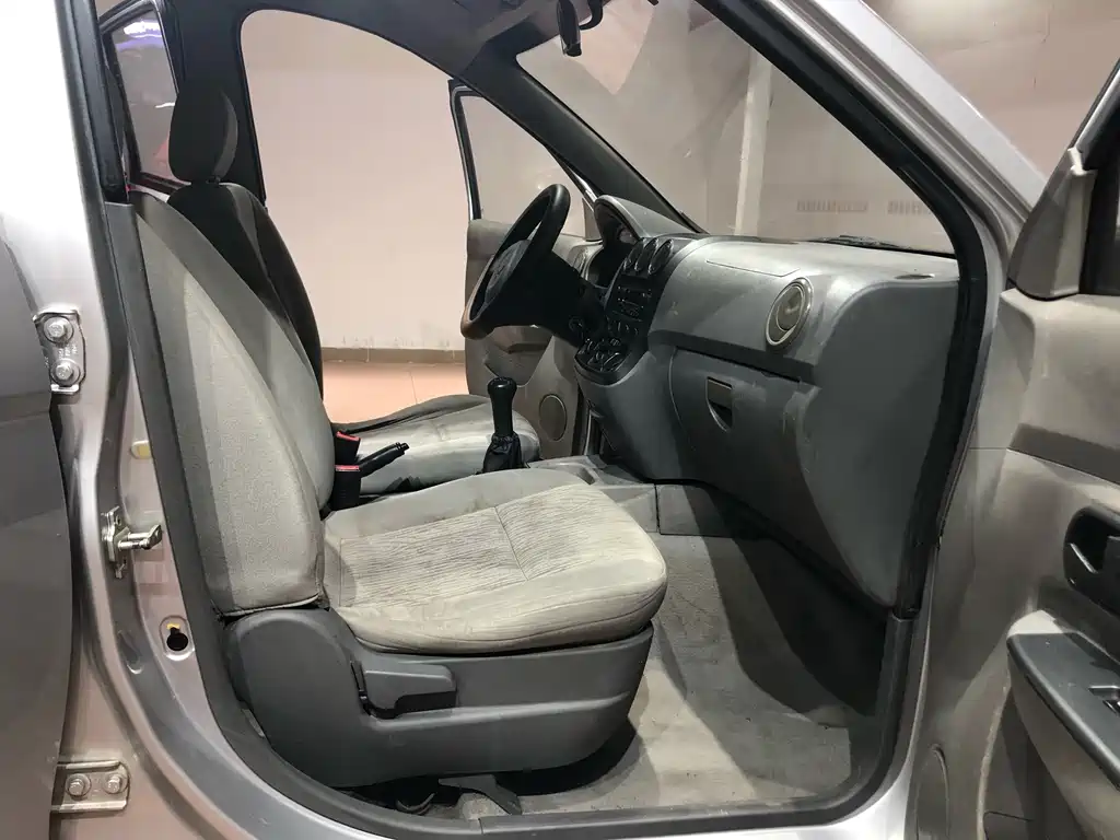 Wuling Hongguang 1.2 L Basic CN-IV