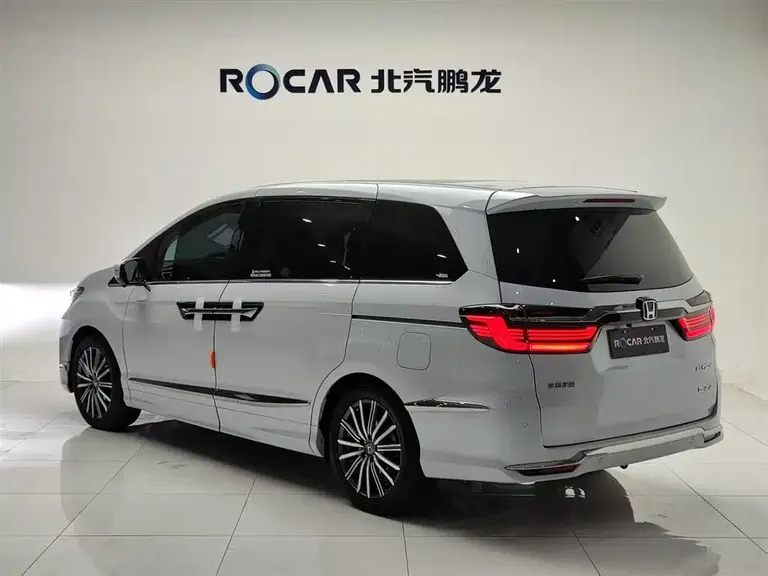 Honda Elysion 2.0 L e:HEV Luxury