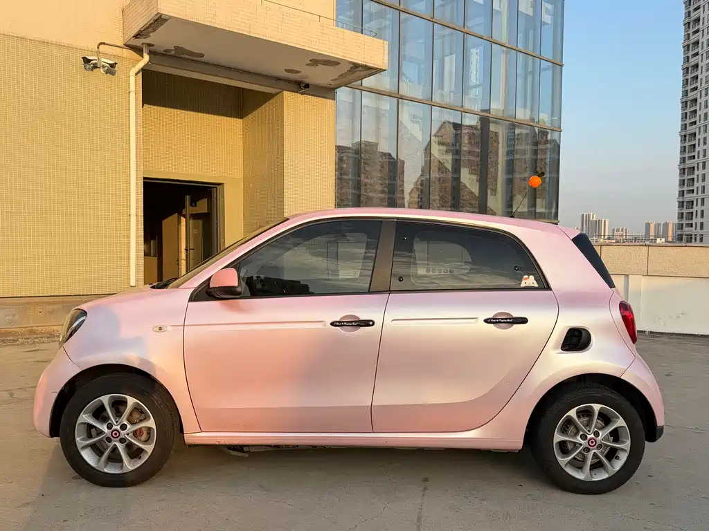 smart forfour 1.0 L 52 kW Agile