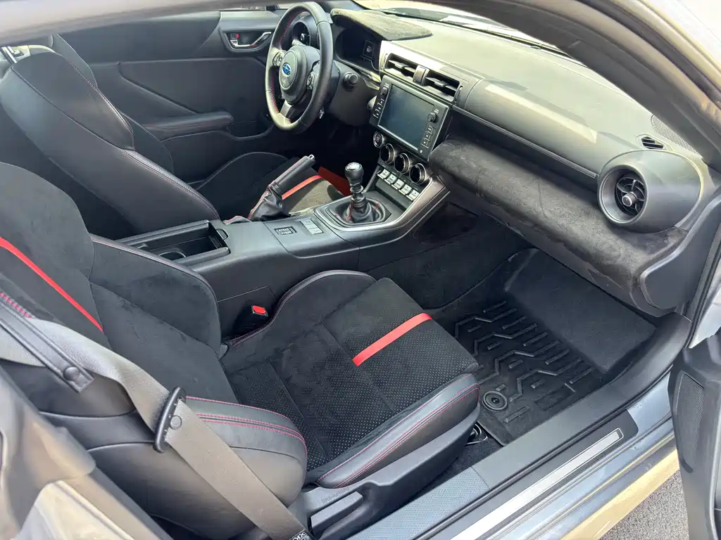Subaru BRZ 2.4 L Manual