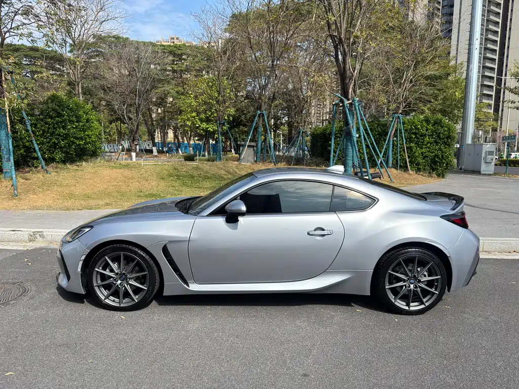 Subaru BRZ 2.4 L Manual