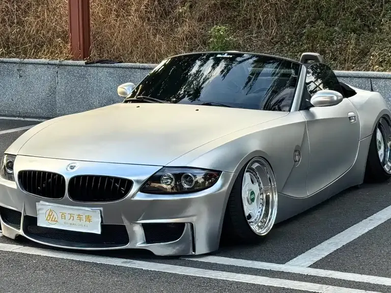 BMW Z4 2.5 si Convertible Sports Car