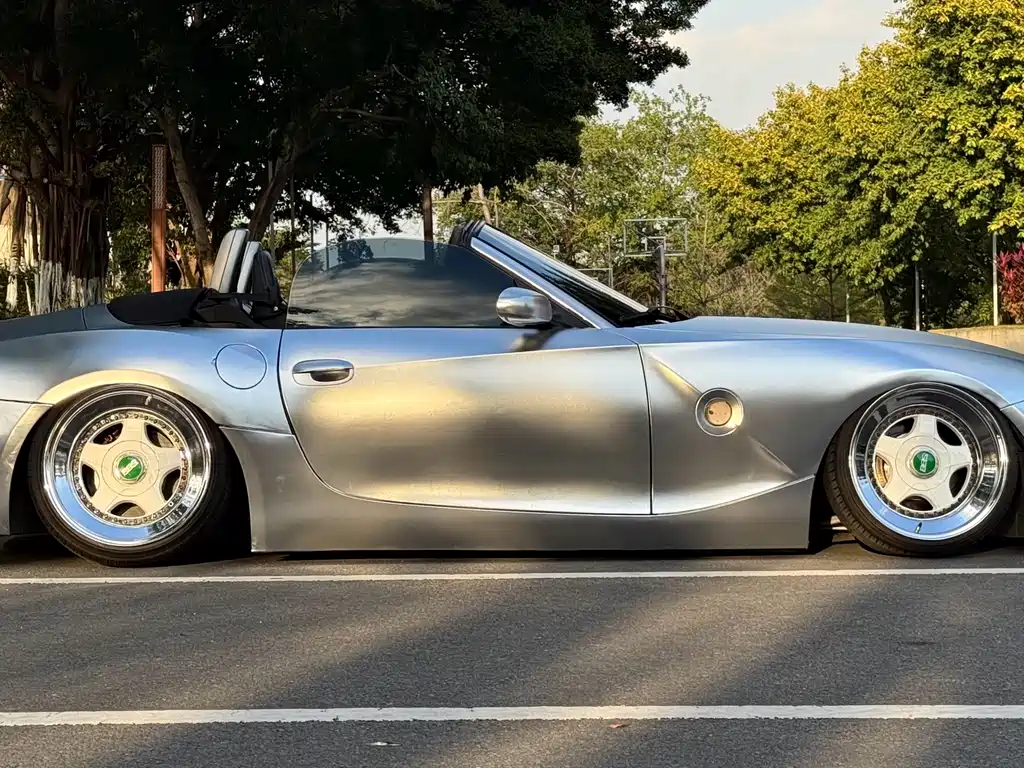 BMW Z4 2.5 si Convertible Sports Car