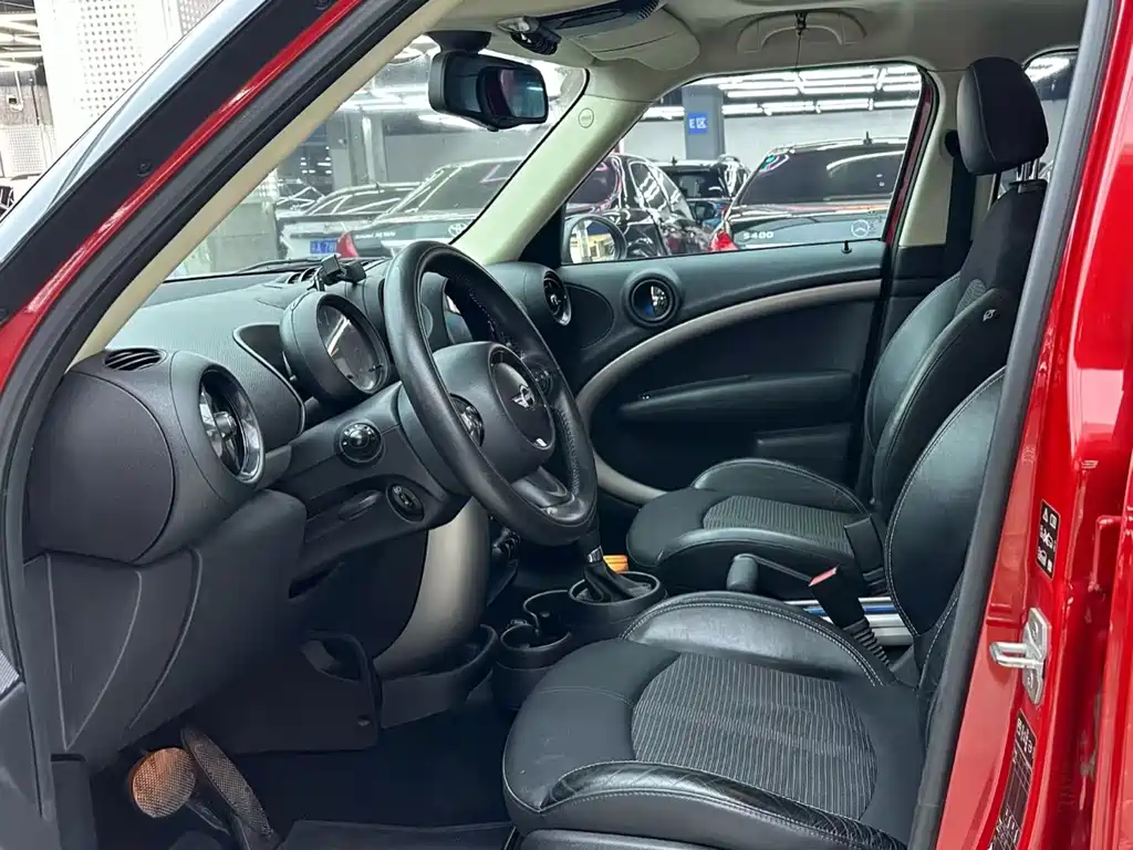 MINI COUNTRYMAN 1.6 T COOPER ALL4 Fun