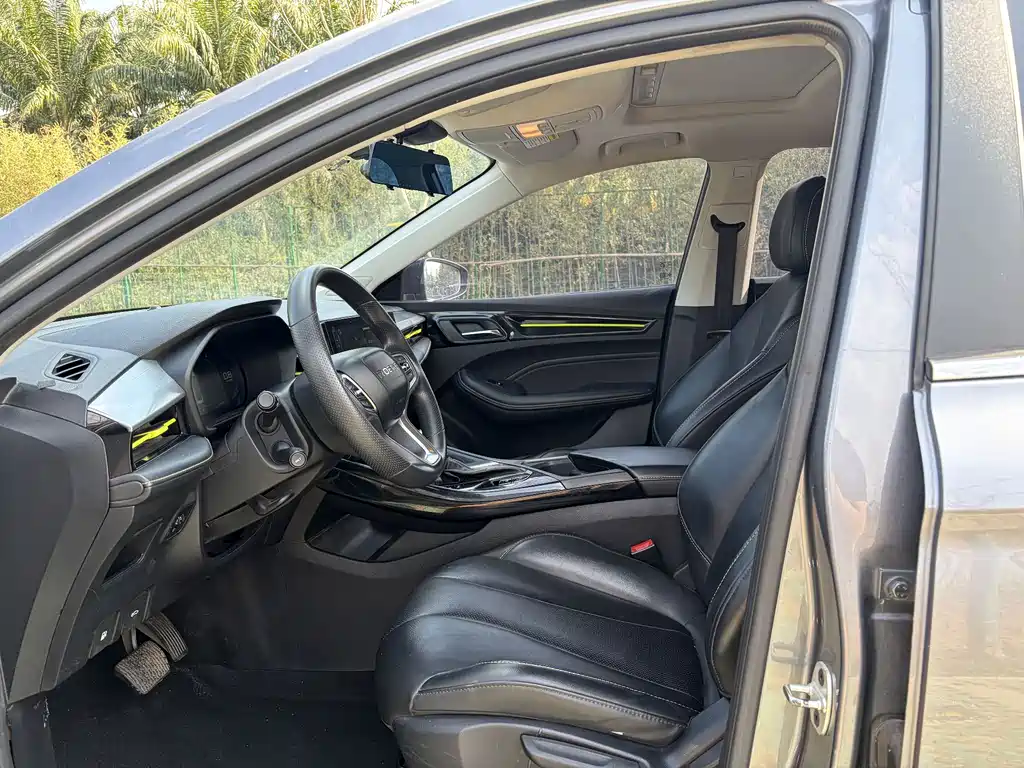 Roewe i5 Facelift 1.5 L CVT Diamond