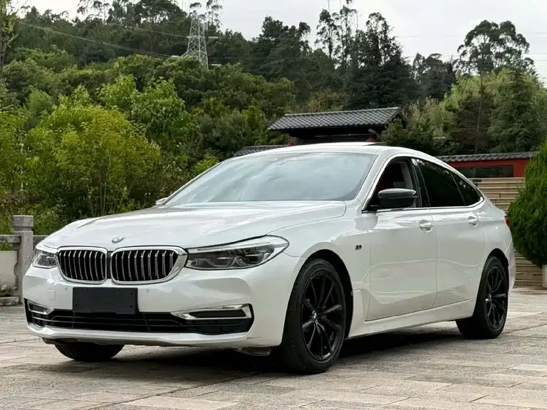BMW 6 Series GT 630 i Luxury Design Package