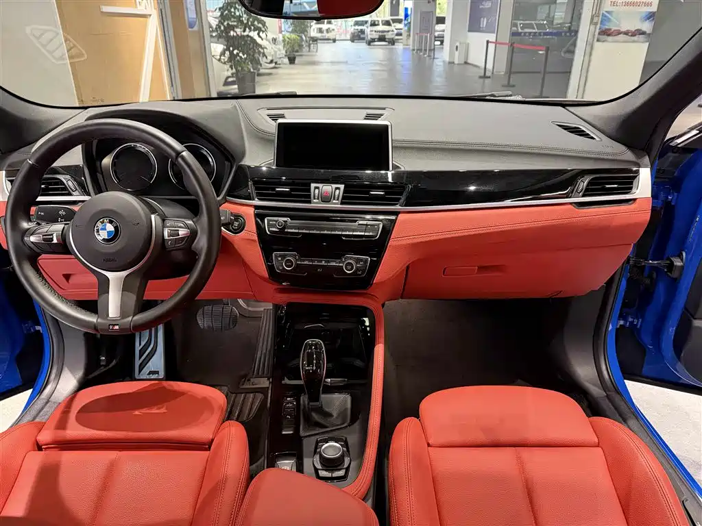 BMW X2 sDrive25 i Leading M Sport Package