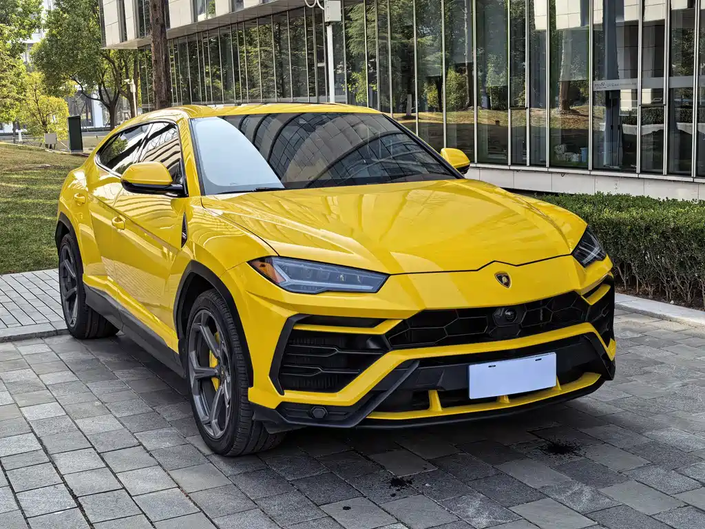Urus 4.0 T V8
