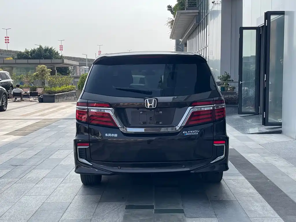 Elysion 2.0 L Hybrid Luxury