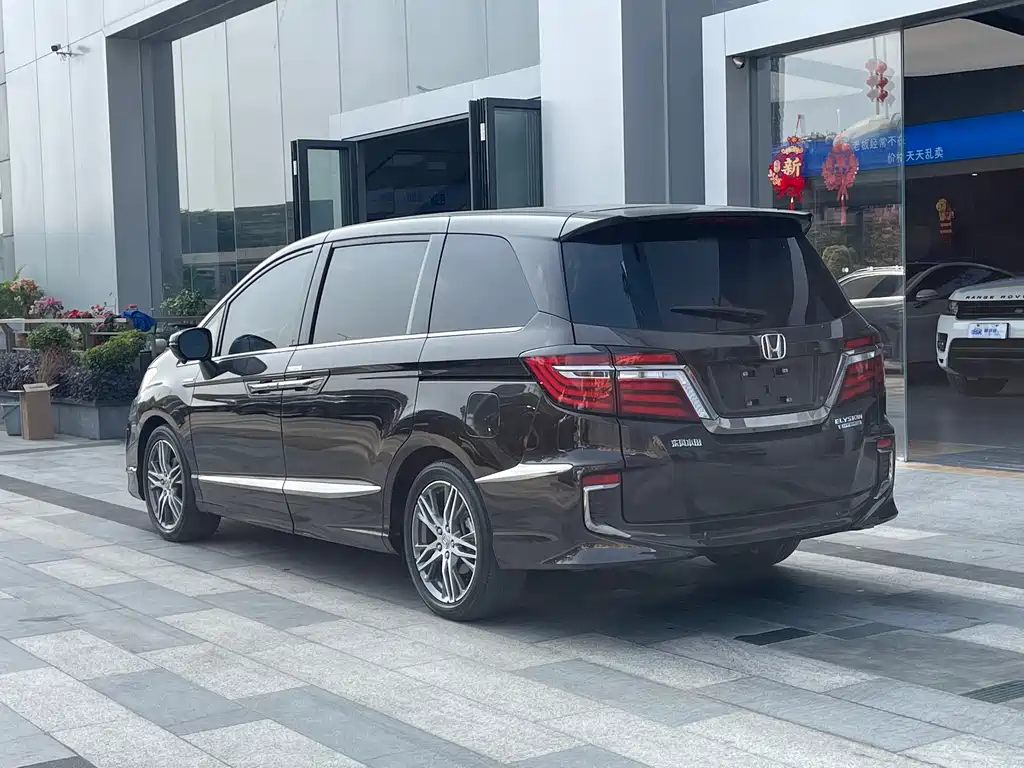 Elysion 2.0 L Hybrid Luxury