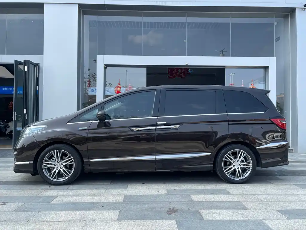 Elysion 2.0 L Hybrid Luxury