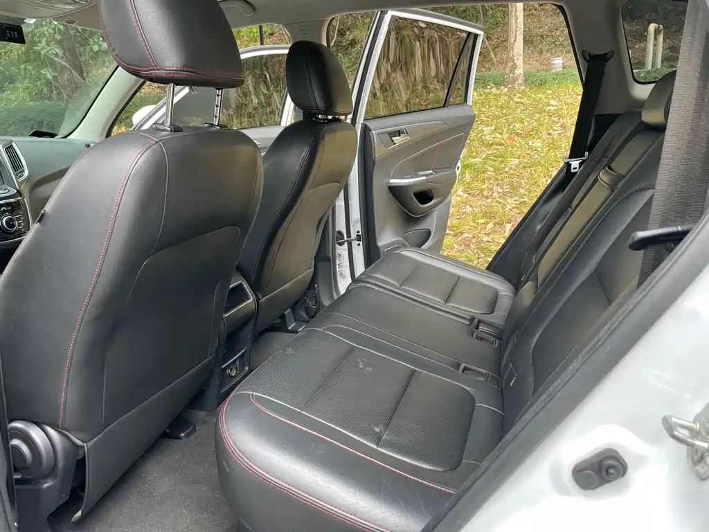 Changan CS75 2.0 L Manual Luxury CN-V
