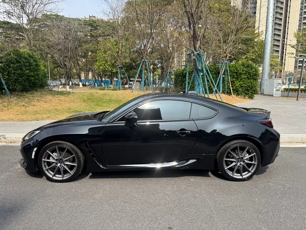 Subaru BRZ 2.4 L Manual