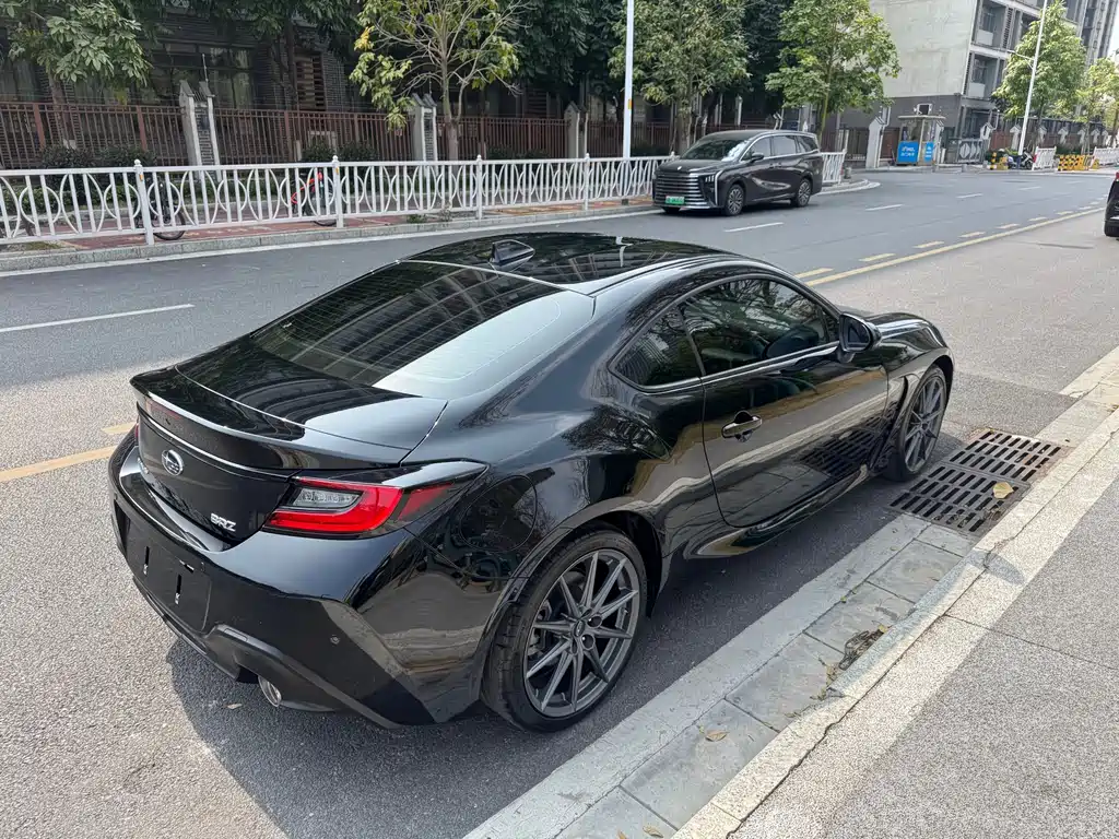 Subaru BRZ 2.4 L Manual