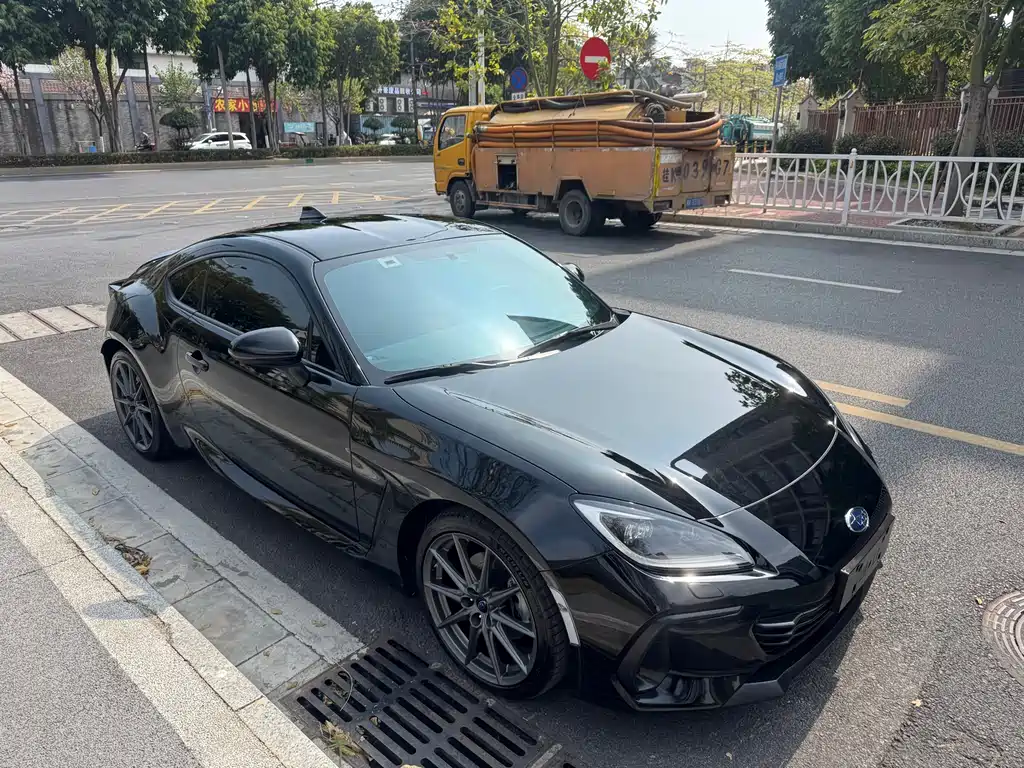 Subaru BRZ 2.4 L Manual