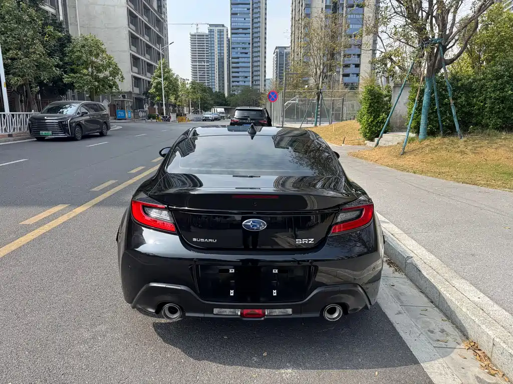 Subaru BRZ 2.4 L Manual