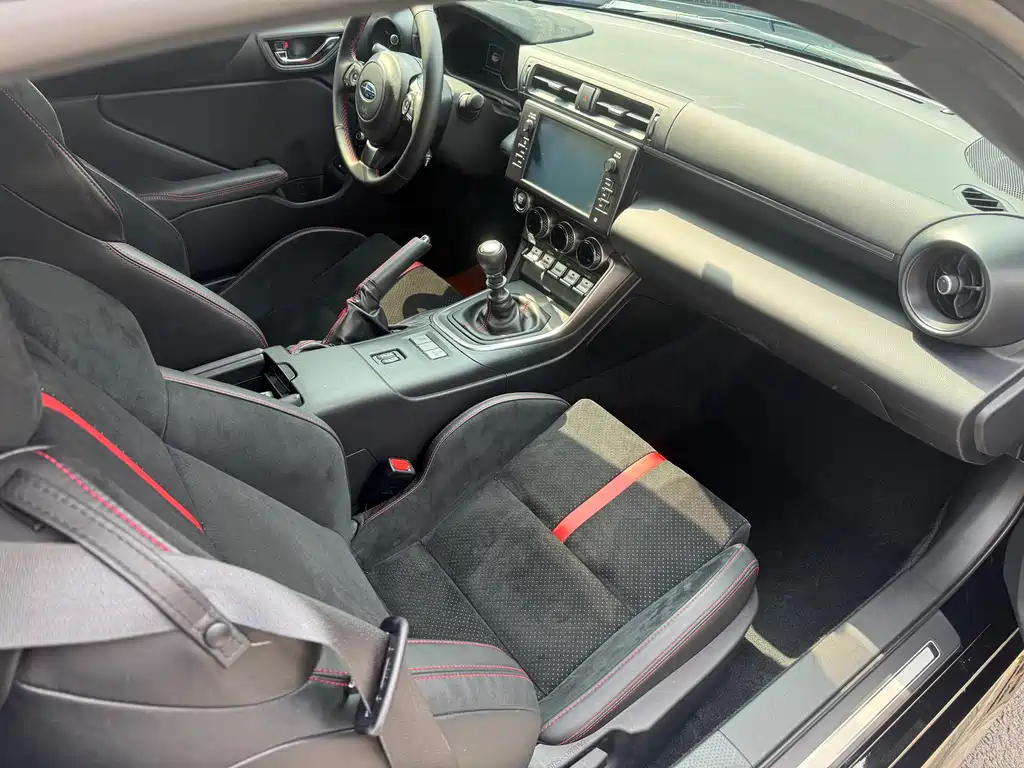 Subaru BRZ 2.4 L Manual