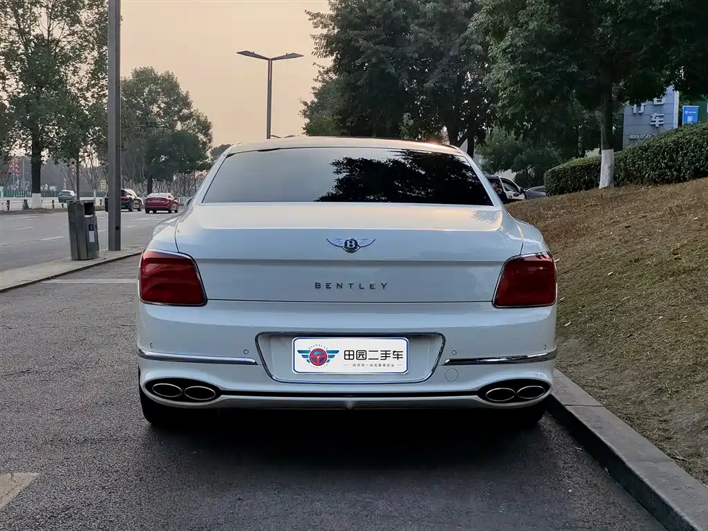 Flying Spur 4.0 T V8 Standard