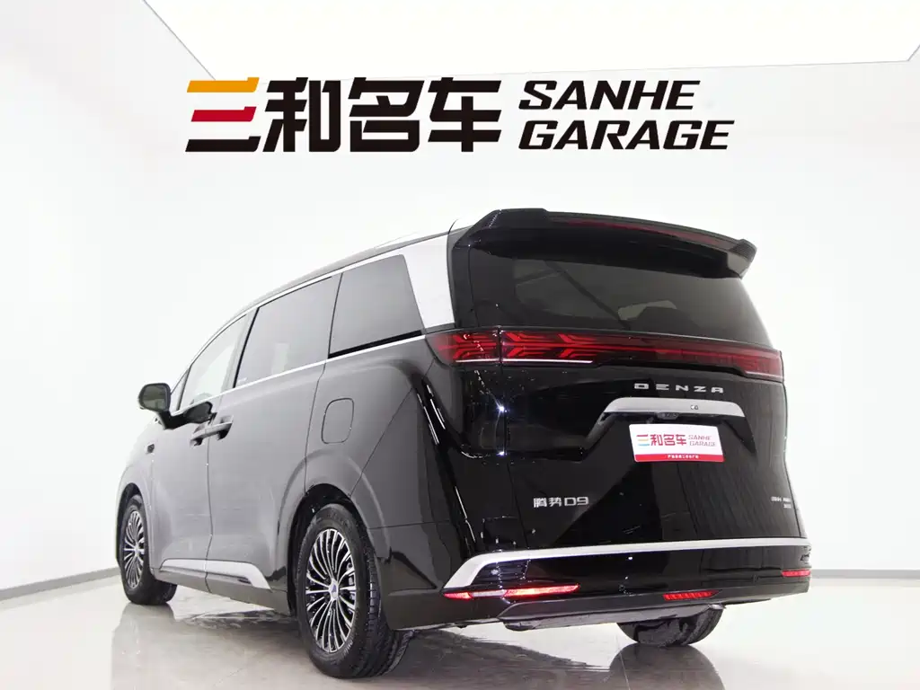 Denza D9 DM-i Smart Drive 1020 4 WD Flagship