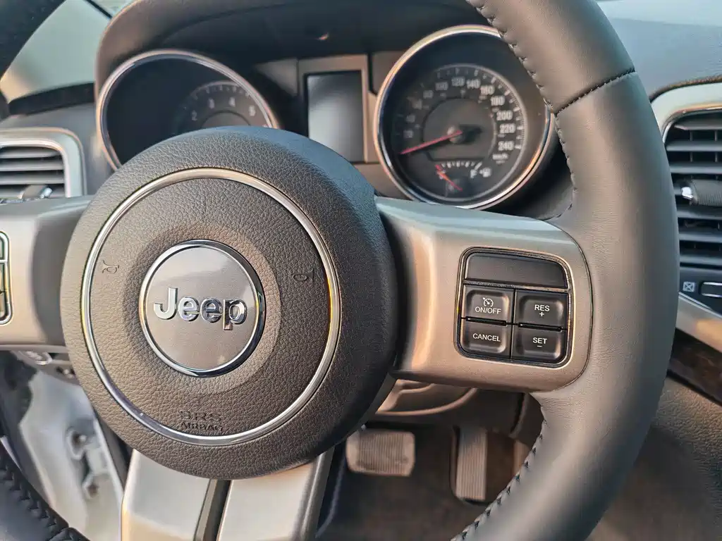Grand Cherokee (Import) 3.6 L Comfort Enjoyment Navigation