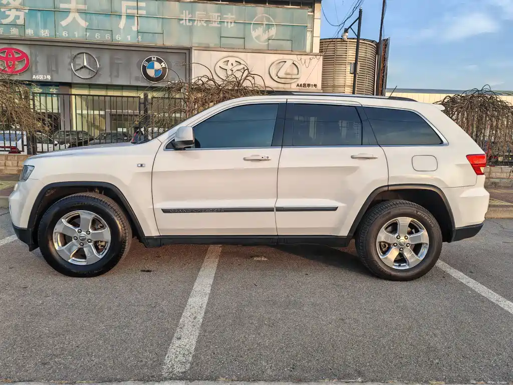 Grand Cherokee (Import) 3.6 L Comfort Enjoyment Navigation