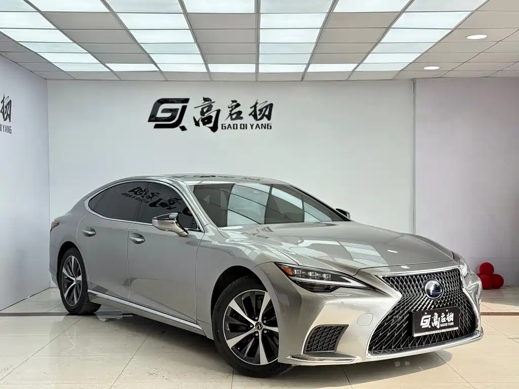 Lexus LS 500 h Outstanding